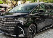 Toyota triệu hồi loạt xe MPV Alphard để sửa lỗi trên ốp nắp ca-pô