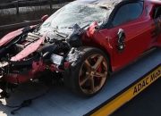 Khách hàng lái thử siêu xe Ferrari SF90 và nhận được cái kết “đắng”
