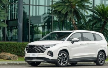 Giá xe Hyundai Custin lăn bánh kèm ưu đãi tháng 3/2025