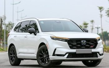 Giá xe Honda CR-V tháng 3/2025, tặng 100% lệ phí trước bạ