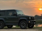 Có gì “đắt giá” sau vô lăng Suzuki Jimny?