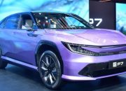 Honda giảm nửa sản lượng xe xăng