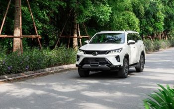 Giá xe Toyota Fortuner tháng 5/2025, SUV cỡ D từ 1,055 tỷ đồng